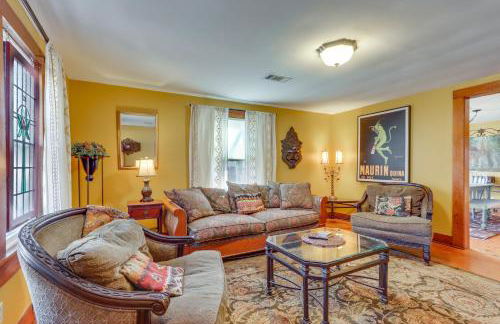 2 Mi to UA Central Fayetteville Home with Patios - Foto 4