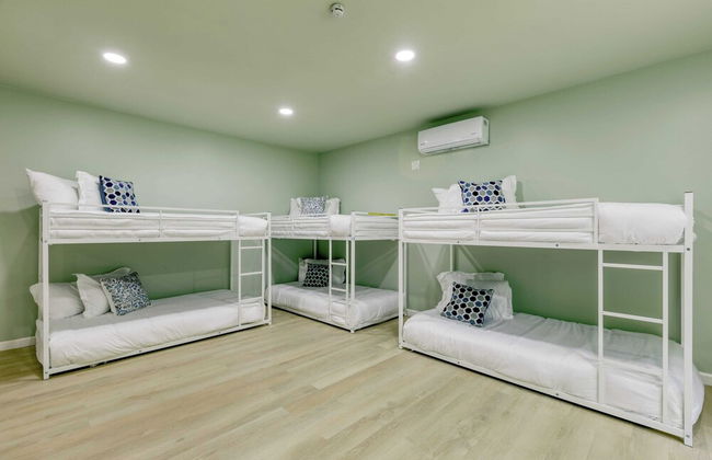 Game Farm Villa by Avantstay 10bdr, Private Pond, Spa, Pool Family-friendly - Foto 48