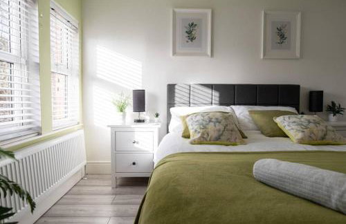 8 Bed, comfortably sleeps 10, 3 Bath house, 5 Mins Manchester Centre - Foto 10