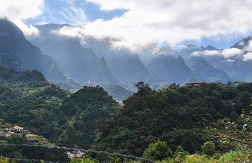 CASA GIRASSOL " uma Janela para o Nascer do Sol " - Foto 4