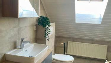 Appartio - Ferienwohnung "Dorfblick" Dachgeschoss - 6 Personen - Netflix - Waschmaschine - Foto 3, towels