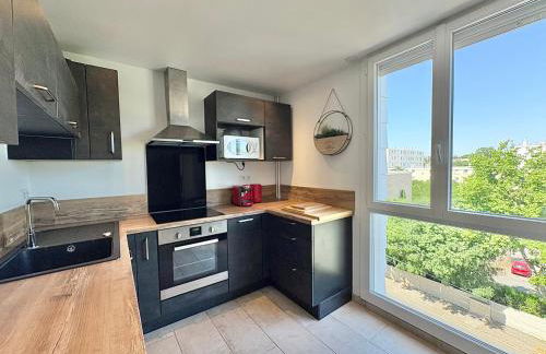 Comfortable and bright renovated 4-room apartment 5' downtown - Photo 5