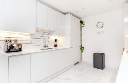 Beautiful 3-Bedroom House on the Edge of Hyde Park - Foto 3