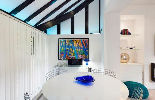 No 3 at Upton Cross House, Chester - Photo 16