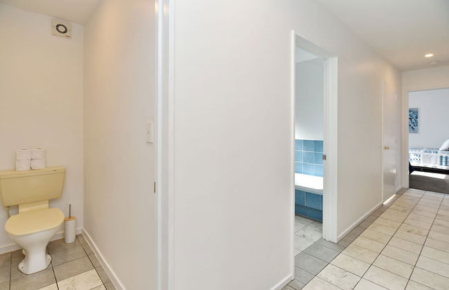 Moa Place - Christchurch Holiday Homes - Photo 41