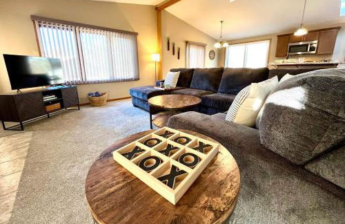 Valley View Home with Game Room, & Exclusive Beach & Pool Access - Foto 2