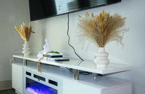 New! The Vibe Med Center Apartments - Central Houston - Photo 4