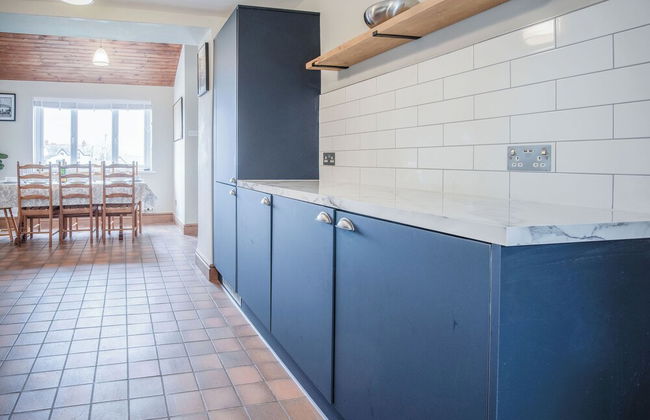 Hill House - 4 Bedroom - Llanrhidian - Photo 31