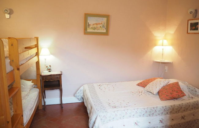 Charming Provencal Holiday Home With Garden - Foto 2