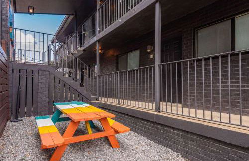 Dolly Apt on Music Row sleeps 12 - Foto 36