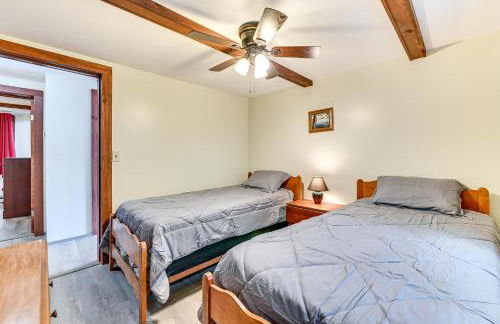 Lake-View Cabin with Furnished Deck in Hadley! - Foto 20