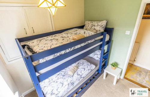 Smithy Bank Cottage - with free parking! - Photo 33