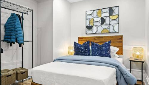 Newly Renovated 2BR w Rare Private Backyard and BBQ - Foto 4