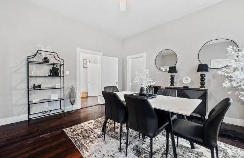 West High 3BR Private Backyard Petersburg Gem - Foto 33