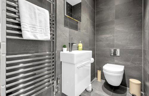 MySquare Vibrant and Sleek 2 Bed Apartment in Artillery Lane - Foto 30