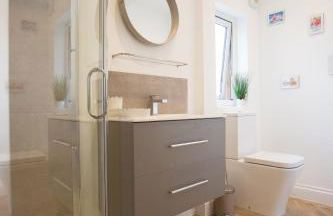 Lovely 3-Bedroom Apartment with Stunning Sea Views - Foto 25