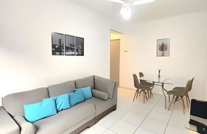 Ótimo APTO-Uma Quadra da Praia no bairro do Boqueirão em Santos - Foto 1