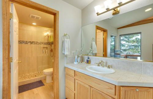 Deck and Beach Access Lake Tahoe Shoreside Retreat! - Foto 19