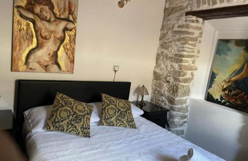 Art House Pagoi Sleeps 6 Parking 5 min to Beach - Photo 7