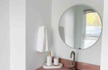 Modern Escape in Phoenixville, 4 Guests, Parking - Foto 8