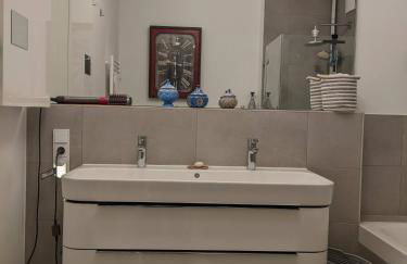 EITHER Private 2B2B OR Shared 1B1B, Luxury, Bright, Spacious - Foto 11