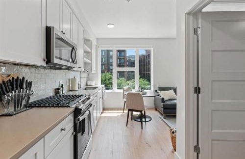 Outstanding Amenities-New Complex- Downtown Luxury - Foto 17