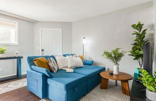 Apartment Kansas City 15mins to KCI with a KING bed and work desk - Foto 3