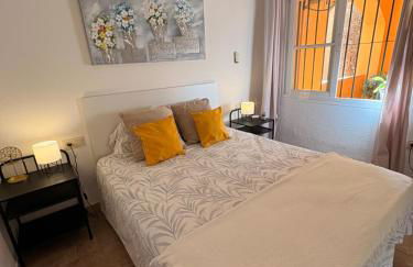 Riviera Del Sol Apartment - Photo 5