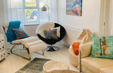 Stunning Seafront House with garden and private parking - Foto 57