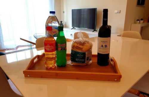 Hill & Sea House - Photo 14