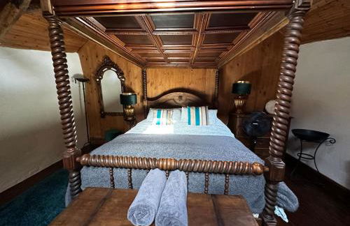 Coed Y Ddraig - themed 3 bedroom cottage, with bar & pool table - Photo 39