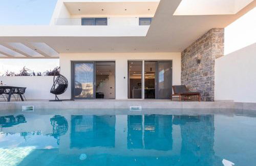 Aethra Deluxe Villa With Pool 700m From Beach - Photo 3