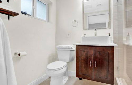 Modern 4BR Villa with Pool - Outdoor amenities - WFH - Foto 27