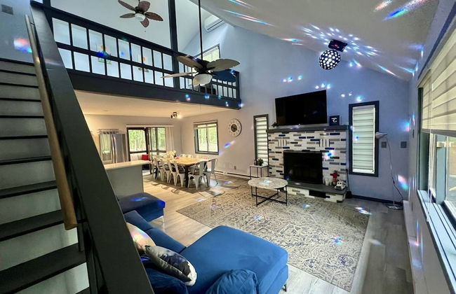 4BD Family Cottage in Pocono Forest W Private Pool & Hot-tub by RedAwning - Foto 27