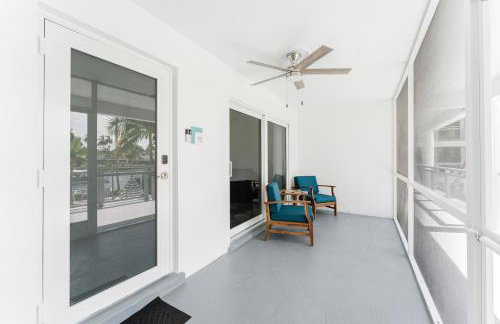 Waterfront Retreat Views, Pool, Hot Tub, Gym Walk to Beach & Boca Resort! - Photo 6