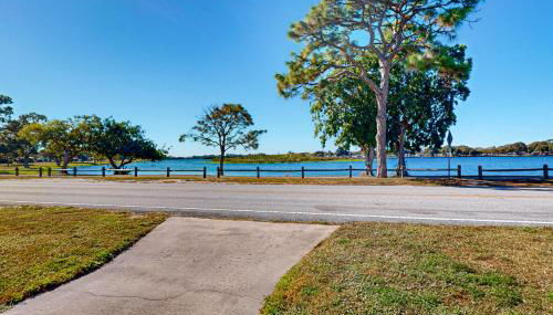 Lake Views! Florida Family Retreat 4 Mi to Beach - Foto 4