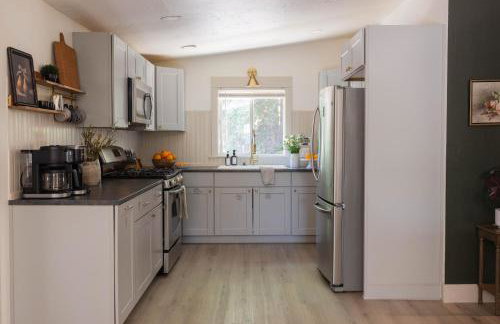 Comfy Home with Game Room & Back Yard - Kid Friendly - Foto 17