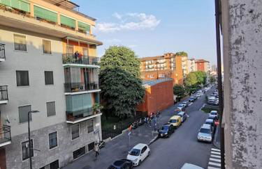 Metro stop, Prada & Design - Foto 11