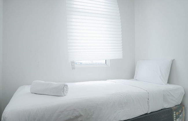 Fully Furnished Apartment with Comfortable Design 2BR Vittoria Residence - Photo 2