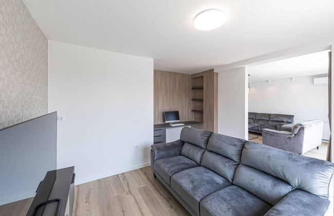 Expansive Retreat With Private Pool & Bbq, Near the Beach - Foto 16