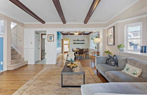 1 Block to Beach - 8BR 5BA Modern Historic Home - Foto 4