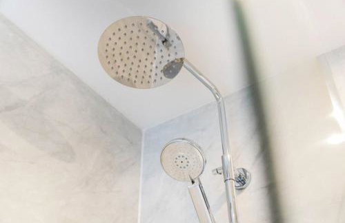 NEW! Stunning 2-Bed Home by Stay With Us, Ideal for Families, Sleeps 4! - Foto 42