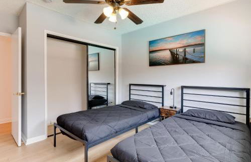 Charming 5 Bedroom Granada Hills House with Pool - Foto 12