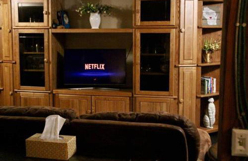 Family Friendly Home Near Trails & Live Music 3 Bedroom - Foto 27