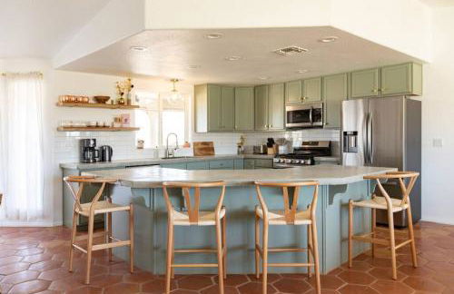 Sun Runner - Serene desert home w/pool & hot tub - Foto 3