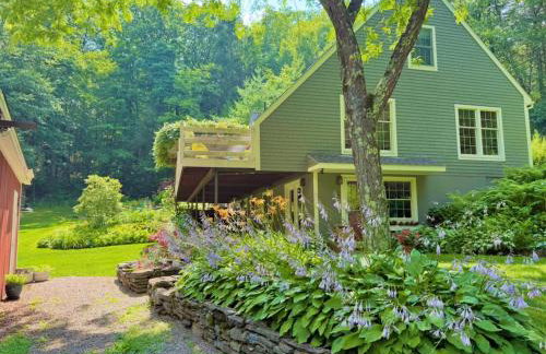 Beautiful House in the Woods, Huge Yard, Hot Tub - Foto 53