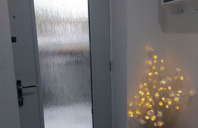 Charming 2-bed Apartment in Eastleigh - Foto 20