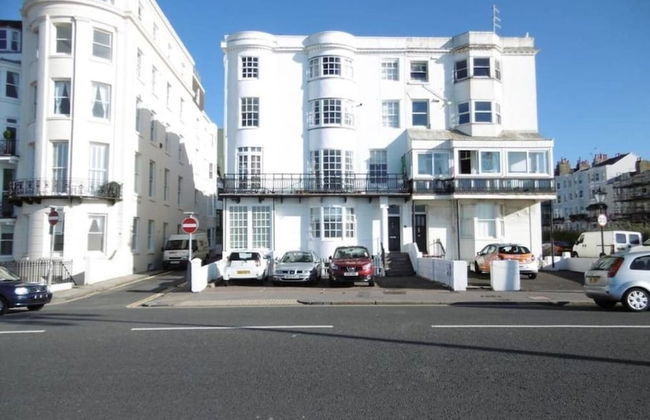 Direct Sea Views, Seafront Location & Free Parking - Foto 49