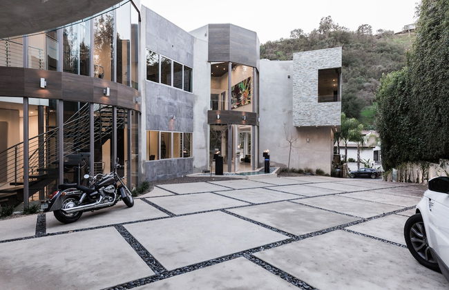 Chantilly Estate - Photo 30