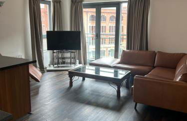 Large 2 bedroom 2 bathroom x6 person city center apartment with free underground parking - Foto 16